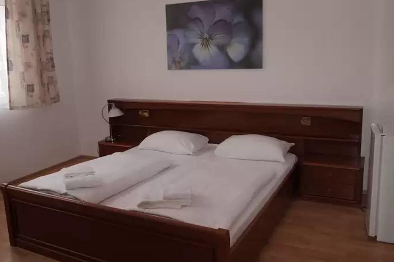 Hotel Peck เวียนนา ภายนอก รูปภาพ